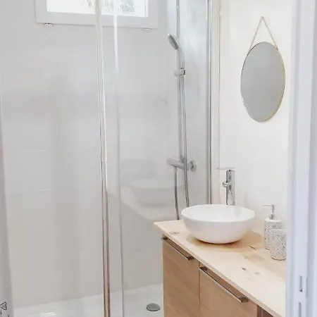 L'elegant - Ideal Couple - Parking Gratuit شقة